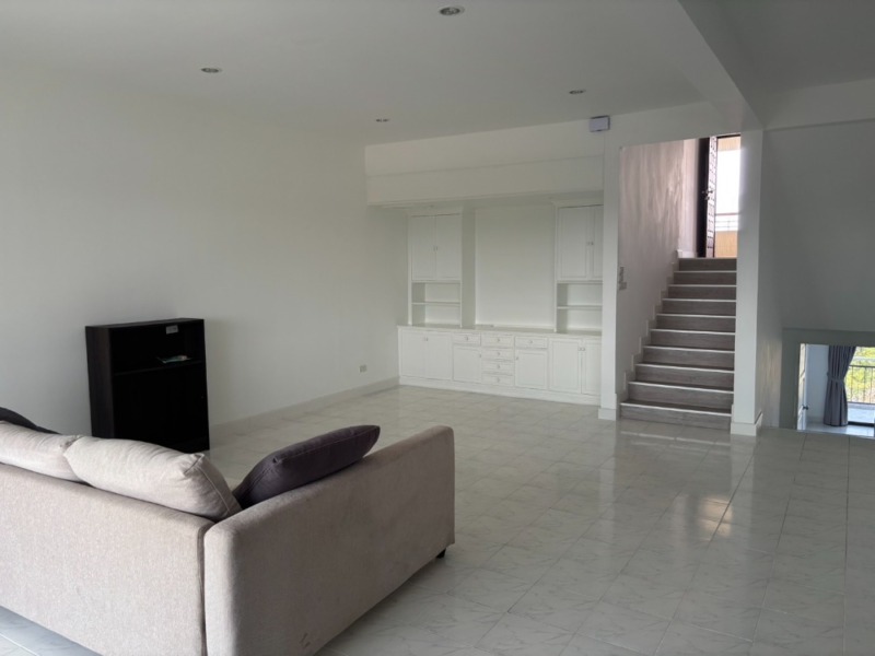 ให้เช่า ดนิชาการ์เด้น คอนโดมิเนียม (Danicha Garden Condominium)
