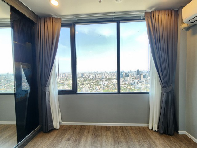 Condo duplex 2 Bedrooms for rent near MRT Phra Ram 9