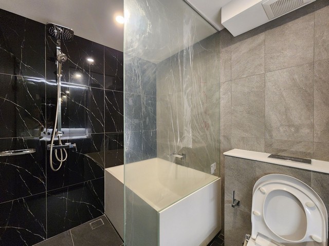 Condo duplex 2 Bedrooms for rent near MRT Phra Ram 9