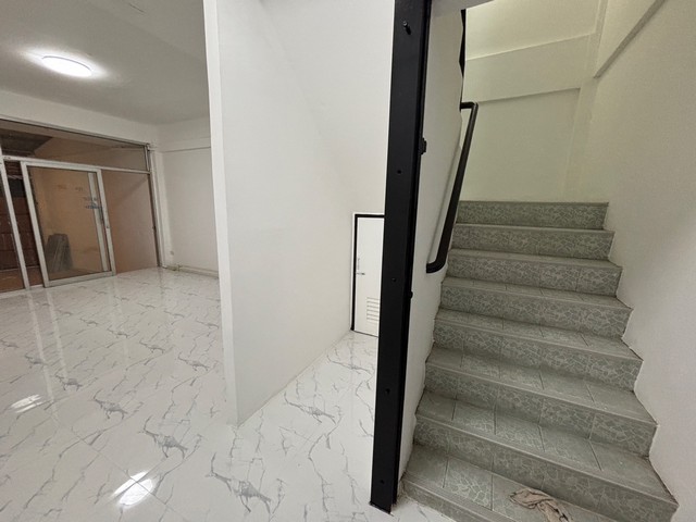 ให้เช่าทาวน์โฮม 3 ชั้น ม.พัฒนาการวิลล่า Renovate ใหม่ ตรงข้ามตลาดพัฒนาการ