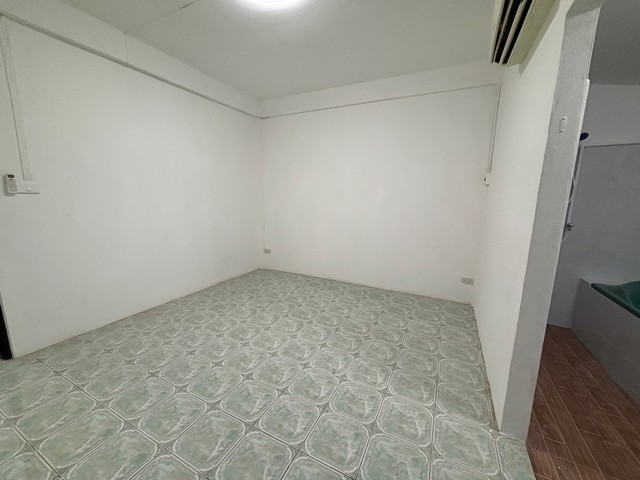 ให้เช่าทาวน์โฮม 3 ชั้น ม.พัฒนาการวิลล่า Renovate ใหม่ ตรงข้ามตลาดพัฒนาการ