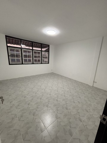 ให้เช่าทาวน์โฮม 3 ชั้น ม.พัฒนาการวิลล่า Renovate ใหม่ ตรงข้ามตลาดพัฒนาการ