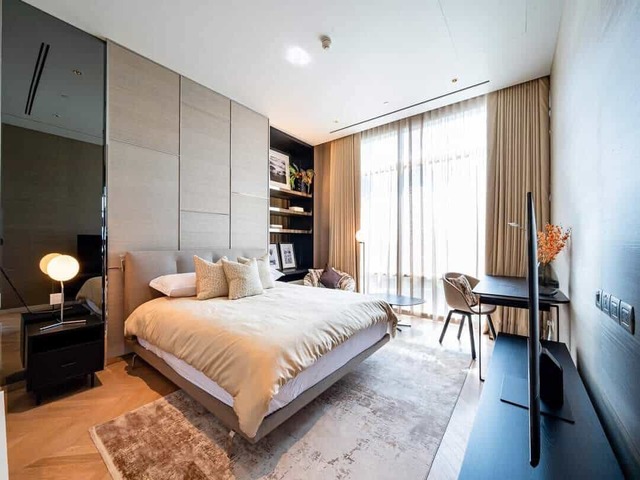 Four Seasons Private Residences Condo for RENT, near BTS Saphan Taksin