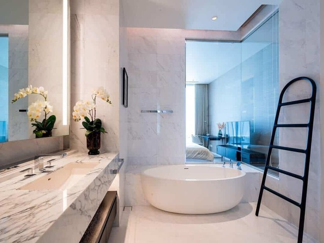 Four Seasons Private Residences Condo for RENT, near BTS Saphan Taksin