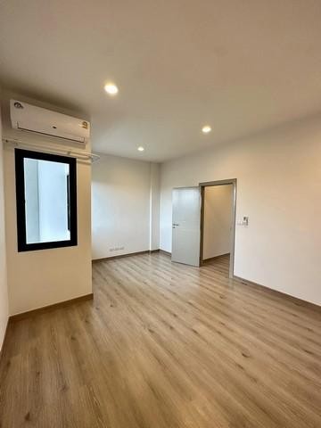 ให้เช่าโฮมออฟฟิศ 4ชั้น Premium Place เกษตร-นวมินทร์ มัยลาภ ประเสิรฐมนูกิจ29 รามอินทรา