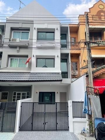 MT127 ขาย ทาวน์โฮม รีโนเวทใหม่ หมู่บ้านลัลลี่วิลล์ ลำลูกกา คลอง1 ซอยบุญคุ้ม ใกล้ทางด่วน