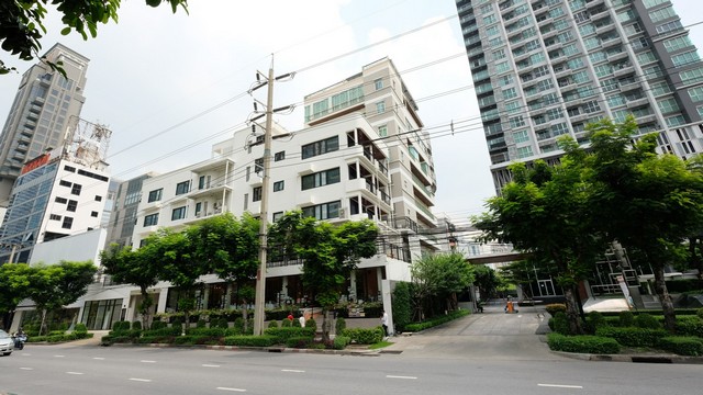 M58ให้เช่าพื้นที่สำนักงานออฟฟิศหรือร้านค้า ขนาด 100 ตารางเมตร ชั้น 5 ริมถนนนราธิวาส ติดคอนโด rhythm ใกล้BTS ช่องนนทรี