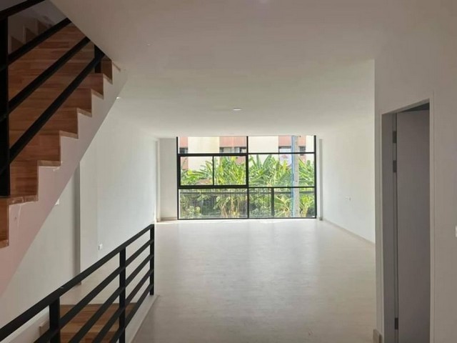 M61ให้เช่าอาคารพาณิชย์ 3 ชั้น 1 คูหา โครงการDeco ซอยสุขุมวิท70/5 ใกล้รถไฟฟ้าBTS แบริ่ง