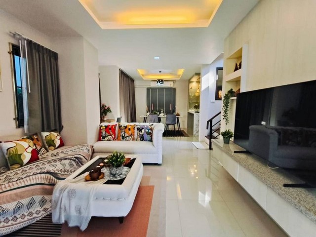 บ้านผ่อนตรงกับเจ้าของ บ้านสวยภาพใหม่ พร้อมอยู่ ใกล้ตมลาดผู้ใหญ่กุ่ย หมู่บ้าน อุไรวรรณ