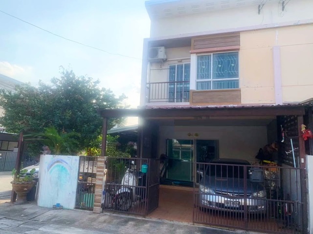 ให้เช่าทาวน์เฮาส์ 2 ชั้นซ.พัฒนาการ 36-42 MRT หัวหมาก1.9 กม.34ตร.วา.280ตร.ม. หลังมุม 3 นอน รร.นานาชาติเซนต์มาร์ค เดอะไนน์