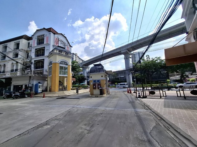 ให้เช่าโฮมออฟฟิศ4 ชั้น 23ตรว. ใกล้แยกรัชดา-ลาดพร้าว ใกล้MRTสถานีลาดพร้าว300เมตร