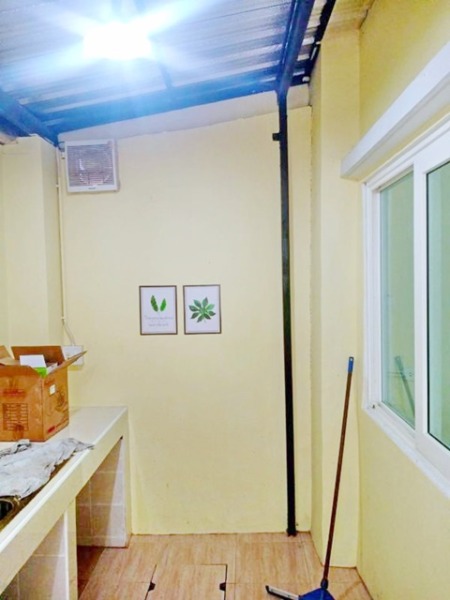 เฟอร์ครบ ทาว์นเฮาส์ 2ชั้น หลังมุม 24ตร.วา. รร.นานาชาตินอริช 1.5กม.พันท้ายนรสิงห์ 4นอน พระราม2 1.5 กม. 184ตร.ม. ตลาดสดลีล