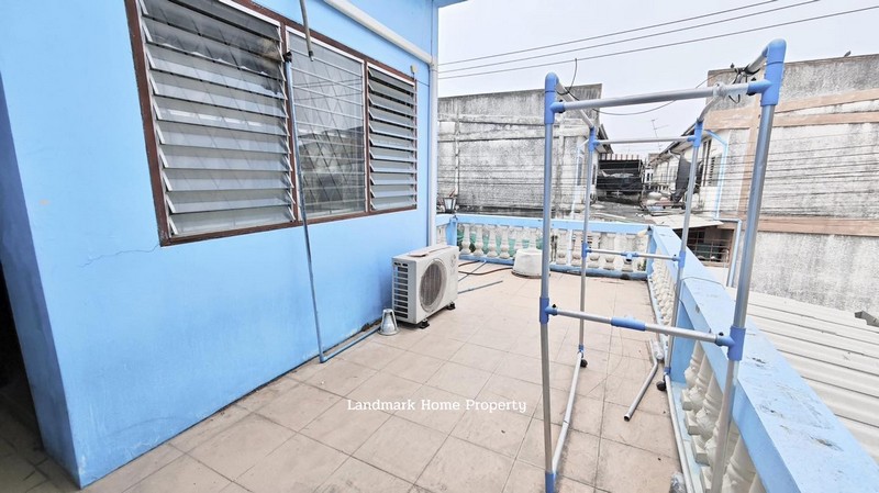 LM25-0038 ขายทาวน์เฮ้าส์ 2 ชั้น หลังมุม มบ.วังทอง ซ.เพชรเกษม 77 ใกล้รถไฟฟ้า สถานี หลักสอง