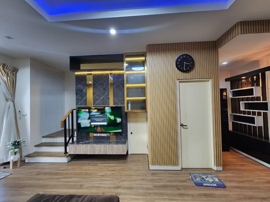 [ให้เช่า] FOR RENT BAAN KLANG MUANG RAMA 9 – KRUNGTHEPKREETHA / 3 bedrooms 3 bathrooms / 18 Sqw. 160 Sqm. **35,000** CLOSE TO BRIGHTON COLLEGE BANGKOK