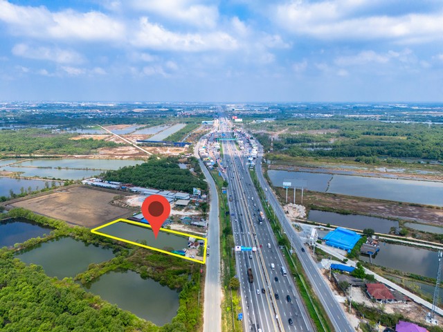 ขายที่สีม่วง 3 ไร่ ผังอีอีซี ติดถนนทางหลวงหมายเลข 3702 รถเทรลเลอร์เข้าได้ อยู่ติดนิคมบลูเทค ต.เขาดิน อ.บางปะกง จ.ฉะเชิงเทรา