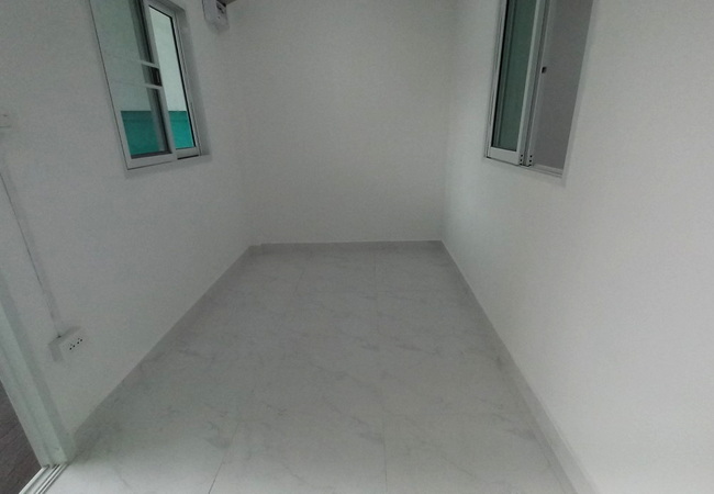 ขายทาวน์เฮ้าส์ หมู่บ้านแสงตะวัน คลอง 11 เนื้อที่ 16 ตร.ว. ปรับปรุงใหม่ พร้อมอยู่