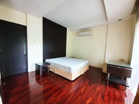 [ให้เช่า] FOR RENT BANGKOK VILLA PRADITMANUTHAM / 2 bedrooms 3 bathrooms / 65 Sqw. 200 Sqm. **52,000** CLOSE TO SISB SCHOOL PRACHAUTHIT