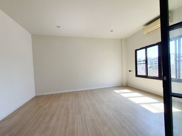 sale townhome อารียา แมนดารีน่า สุทธิสาร 31 ตาราง-วา 4นอน 8900000 – ราคา – ดี