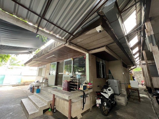 ขายที่ดินทำเลทอง 142 ตรว. สุขุมวิท 101-1 ใจกลางกรุงเทพ พร้อมสิ่งปลูกสร้าง (บ้านเก่า) ใกล้ BTS อุดมสุข