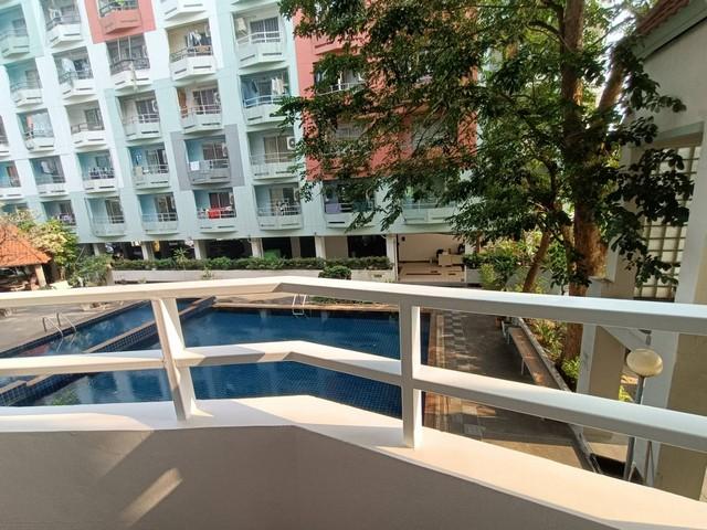 ขายคอนโด ชั้น 2 โครงการสตูดิโอวัน ลาดพร้าว 102 ย่านลาดพร้าว 102 วิวสระน้ำ ใกล้ BTS ลาดพร้าว 83