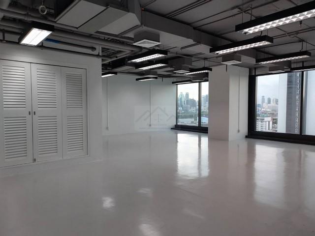 ให้เช่าอาคารสำนักงานใหม่ อาคาร SKYY9 Centre พื้นที่ 109 ตรม. ย่านรัชดา – พระราม 9 ใกล้ MRT พระราม 9
