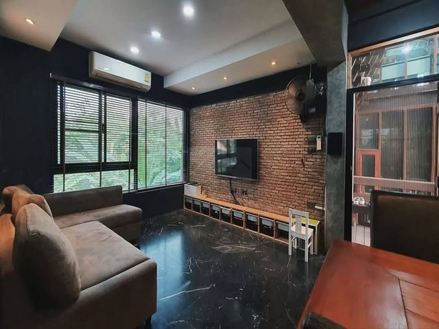 ขายโฮมออฟฟิศ 3 ชั้นครึ่ง 430 ตรม style โมเดิร์นทรอปิคอล โชคชัย 4 ซอย78 เดินทางสะดวก ร่มรื่น เหมือนรีสอร์ทกลางกรุง