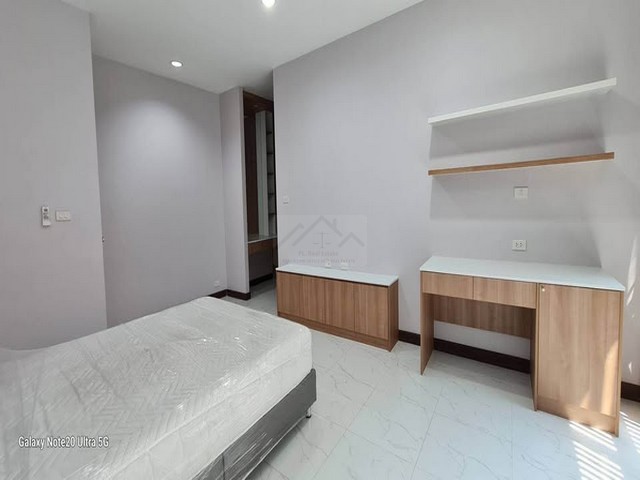 ให้เช่า Home office หรู 3 ชั้น 730 ตรม. สุขุมวิท71 ซอยปรีดีพนมยงค์ ใกล้ทางด่วน ใกล้ BTS พระโขนง
