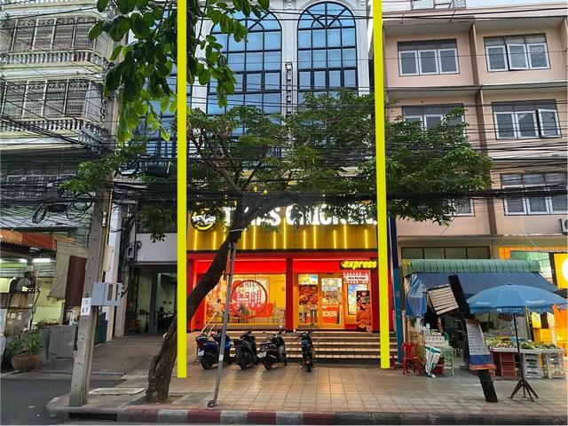 ให้เช่าอาคาร 5 ชั้น พื้นที่ 450 ตรม. สาทร 11 ( เซนต์หลุยส์ ซอย 3 ) ใกล้ BTS เซนต์หลุยส์ ( ตึก Texas เก่า )