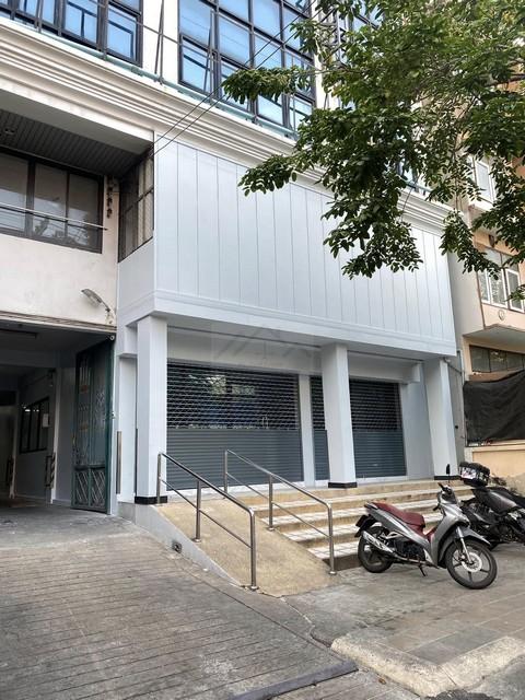 ให้เช่าอาคาร 5 ชั้น พื้นที่ 450 ตรม. สาทร 11 ( เซนต์หลุยส์ ซอย 3 ) ใกล้ BTS เซนต์หลุยส์ ( ตึก Texas เก่า )