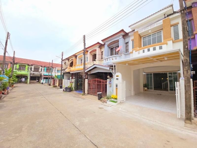AIR-180 ทำเลติดถนน345 เมืองปทุมธานี หมู่บ้านปาริชาติ รีโนเวทใหม่พร้อมอยู่ โครงการมีนิติดูแล มีรปภ.24ชั่วโมง