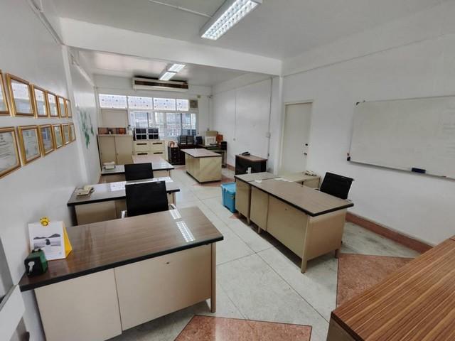 ให้เช่าอาคารพาณิชย์ 5 ชั้น 2 คูหา ถนนจันทน์เก่า ใกล้ BRT ถนนจันทน์ เหมาะทำ Home Office หรือโกดัง