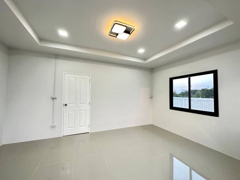 AIR-154 หมู่บ้านอิศรา ท่าอิฐ/ปากเกร็ด แปลงริม หน้าบ้านกว้าง6-8เมตร