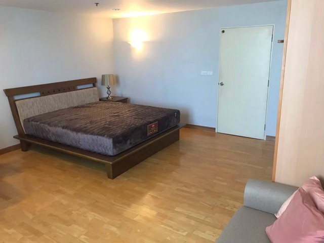 2313 Sale CONDOMINIUM ดิ ไอคอน 3 ทองหล่อ 1Bedroom1น้ำ พื้นที่เท่ากับ 89 SQ.M. 9000000 บาท ใกล้กับ EmQuartier ราคานี้รีบจ