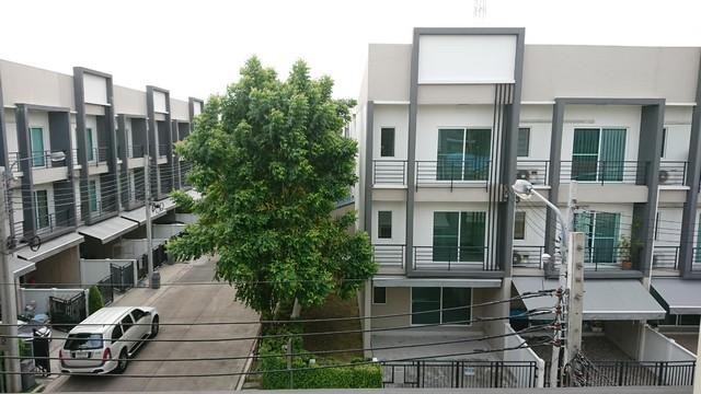 รหัสC6673 ให้เช่าทาวน์โฮม 3 ชั้น โครงการบ้านกลางเมือง สุขุมวิท 77 ใกล้บีทีเอส