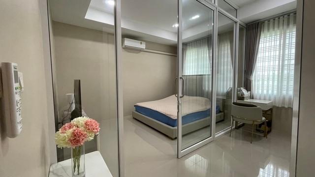 ขายบ้านเดี่ยว 2 ชั้น หมู่บ้านสวนเนรมิตร ย่านออเงิน-รามอินทรา มีสระว่ายน้ำส่วนตัว ถนนเพิ่มสิน