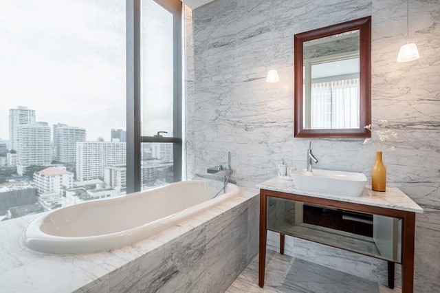 ให้เช่าคอนโด 82 ตรม. ชั้น 16 โครงการ KHUN by YOO inspired by Starck ทองหล่อ Fully furnished