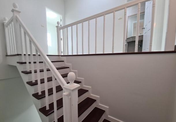 ขายทาวน์โฮม 3 ชั้น โครงการสราญพฤกษ์ ลาดพร้าว 130 ใกล้รถไฟฟ้า , เดอะมอลล์บางกะปิ