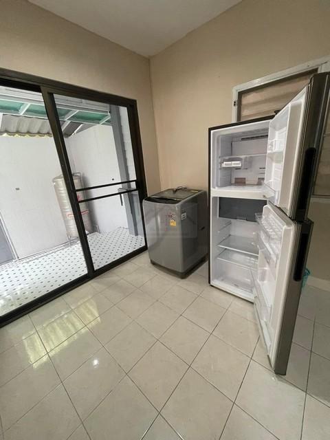 ให้เช่าทาวน์โฮม 3 ชั้น โครงการบ้านกลางเมือง เหม่งจ๋าย ลาดพร้าว 80 ใกล้เหม่งจ๋าย ใกล้เลียบด่วน