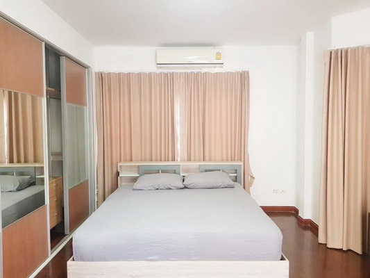 [ให้เช่า] FOR RENT BAAN SATAPORN RANGSIT – KHLONG 3 / 3 bedrooms 3 bathrooms / 50 Sqw. 180 Sqm. **19,000** CLOSE TO BG PATHUM FOOTBALL CLUB
