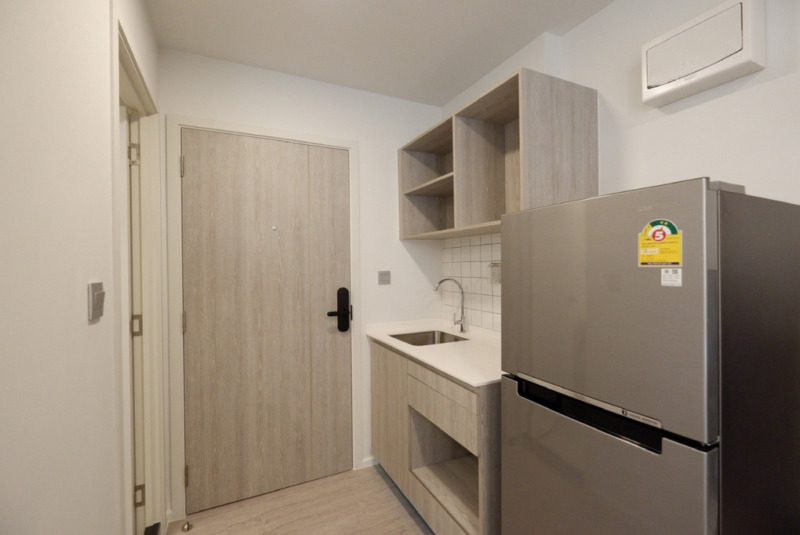 Condo Kave Ava ตรงข้ามมหาลัยธรรมศาสตร์ 22.5 ตารางเมตร สตูดิโอ ชั้น5 ตกแต่งครบ