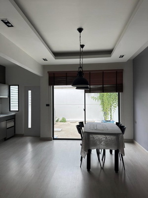 [ให้เช่า] FOR RENT THE LANDMARK EKKAMAI – RAMINDRA / 3 bedrooms 4 bathrooms / 25 Sqw. 185 Sqm. **42,000** CLOSE TO LIAB DUAN NIGHT MARKET