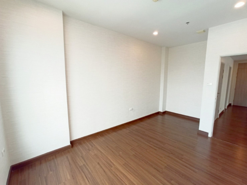 ศุภาลัย ไลท์ สาทร-เจริญราษฎร์ 92 ตรม 2 นอน 2 น้ำ ห้องเก็บของ ครัวแยก ที่จอดรถประจำ