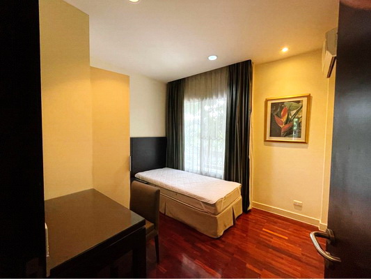 [ให้เช่า] FOR RENT BANGKOK VILLA PRADITMANUTHAM / 2 bedrooms 3 bathrooms / 65 Sqw. 200 Sqm. **52,000** CLOSE TO SISB SCHOOL PRACHAUTHIT