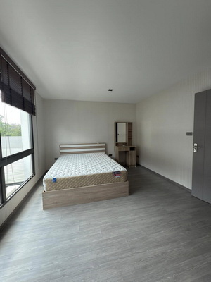 [ให้เช่า] FOR RENT THE LANDMARK EKKAMAI – RAMINDRA / 3 bedrooms 4 bathrooms / 25 Sqw. 185 Sqm. **42,000** CLOSE TO LIAB DUAN NIGHT MARKET