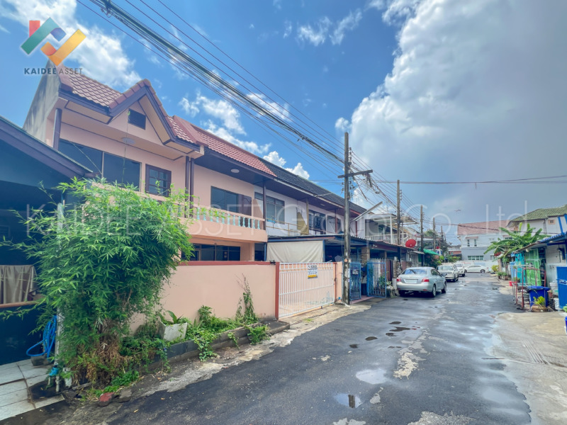 ทาวน์เฮ้าส์ ถนน นวลจันทร์ ซอย 16 บึงกุ่ม หมู่บ้าน วังรุ้ง