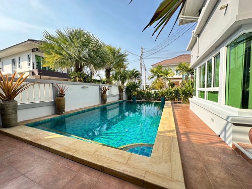 2-storey detached house for sale/rent with swimming pool, The Springs Ban Chang project, fully furnished and facilities near Buraphapat Road, Ban Chang, Rayong.