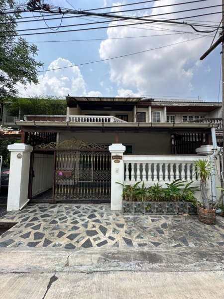 📢 ขายทาวน์โฮม 2 ชั้น ลาดพร้าว 67/2  🏡 ทาวน์โฮมทำเลทอง ใกล้ถนนใหญ่ เดินทางสะดวก ใกล้รถไฟฟ้า