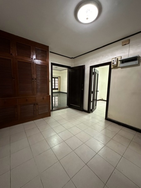 📢 ขายทาวน์โฮม 2 ชั้น ลาดพร้าว 67/2  🏡 ทาวน์โฮมทำเลทอง ใกล้ถนนใหญ่ เดินทางสะดวก ใกล้รถไฟฟ้า