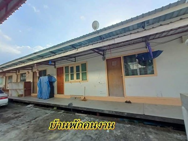 ด่วนลดราคาถูกมากเจ้าของต้องย้ายกลับบ้านเกิดที่ดินพร้อมสิ่งปลูกสร้างที่หนองจอก T.062-1574449