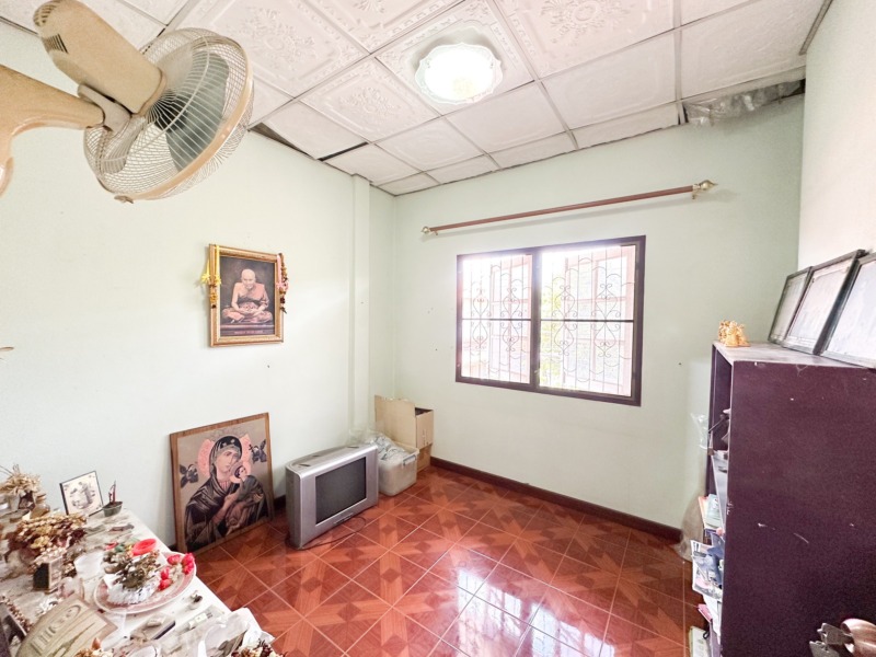 ลดราคาถูกมาก !! หมู่บ้านซอยบางศรีเมือง11 บางศรีเมือง – พระราม5 หน้้าบ้านกว้าง 10 เมตร (ขนาด 25 ตร.ว.) หน้าบ้านไม่ชนใคร